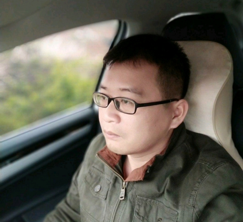 海风吹动你的心的第一张照片--南宁蓝颜知己交友网