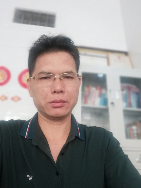 后视镜的第二张照片--南宁蓝颜知己交友网